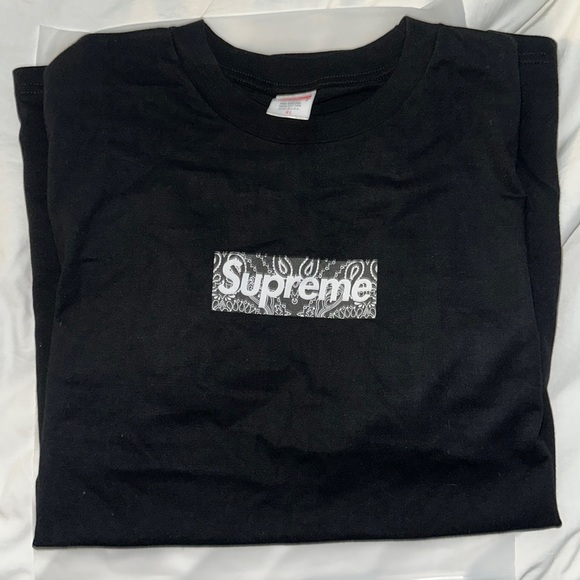 人気話題!SUPREME BANDANA BOX LOGO TEE BLACK m_64a0a0f997b5d082846be16f.jpg